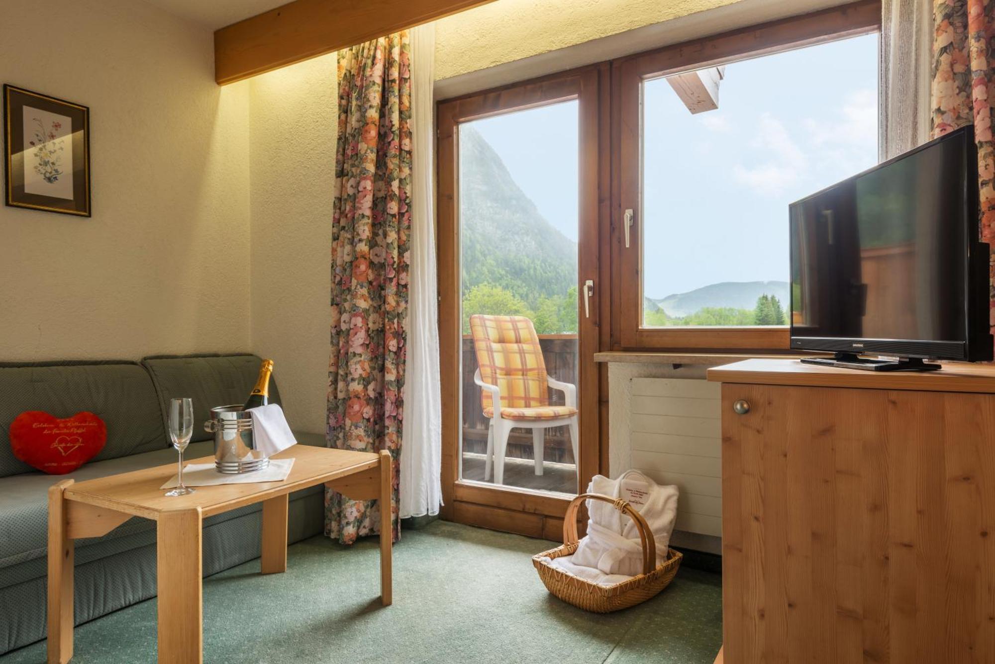 Hotel Hubertushof - Ihr Hotel Mit Herz Leutasch Extérieur photo
